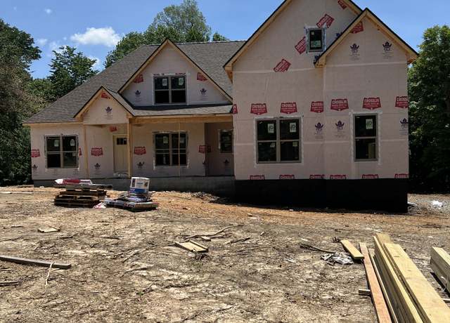 Property at 1183 Hangar Rd, Springfield, TN 37172, 4 beds, 3.5 baths