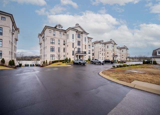 Property at 1024 Club View Dr Unit E102, Gallatin, TN 37066, 2 beds, 2 baths