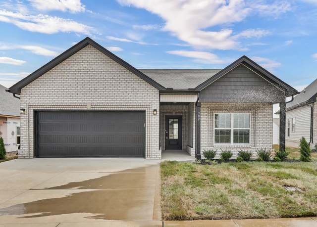 Property at 382 Kingland Ln, Clarksville, TN 37043, 3 beds, 2 baths