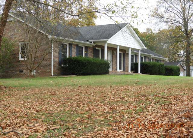 Property at 5316 Lewisburg Hwy, Pulaski, TN 38478, 3 beds, 2 baths