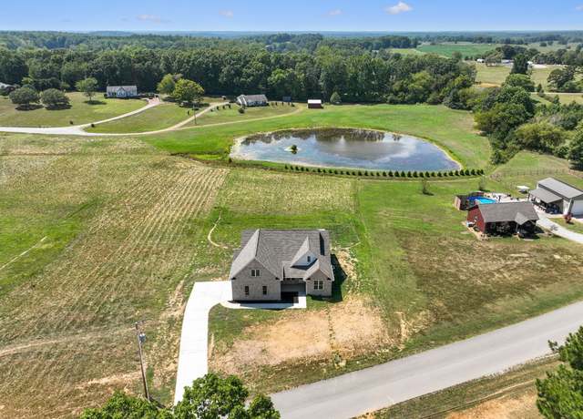 Property at 43 Long Branch Rd, Lawrenceburg, TN 38464, 3 beds, 2.5 baths