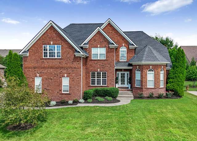 Property at 3161 Appian Way, Spring Hill, TN 37174, 5 beds, 3 baths