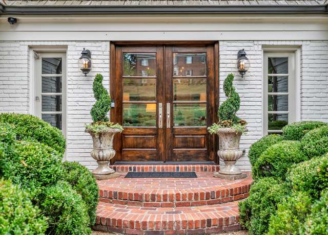 Property at 105 Westhampton Pl, Nashville, TN 37205, 4 beds, 3.5 baths