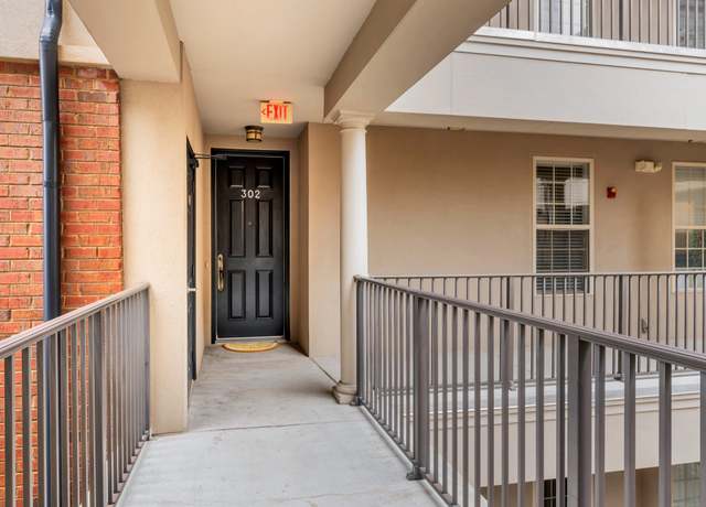 Property at 305 Seven Springs Way #302, Brentwood, TN 37027, 3 beds, 2 baths