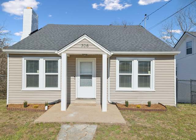 Property at 306 W 17th St, Columbia, TN 38401, 5 beds, 2 baths