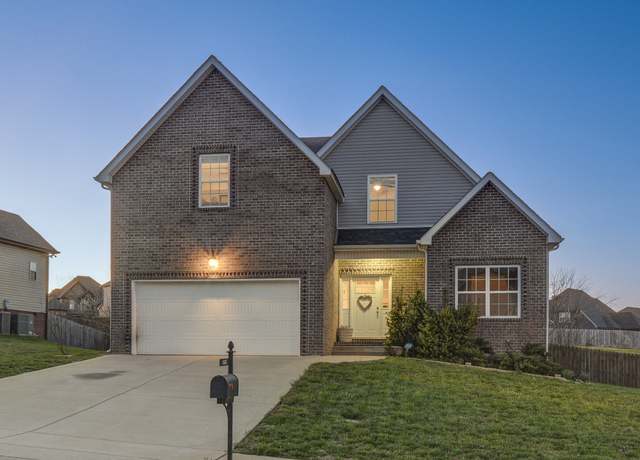 Property at 163 Melbourne Dr, Clarksville, TN 37043, 4 beds, 3 baths