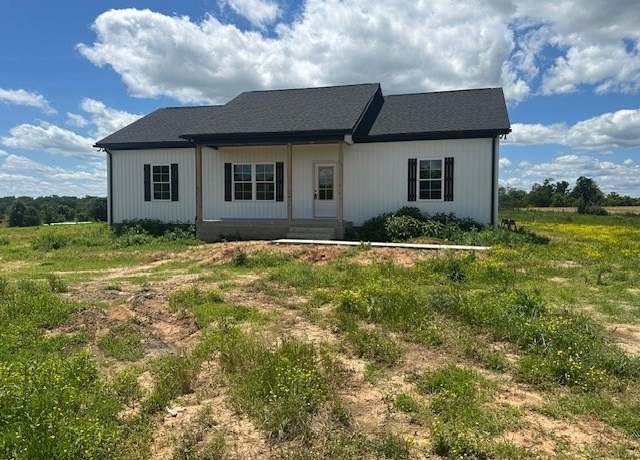 Property at 452 Black Oak Rd, Sparta, TN 38583, 3 beds, 2 baths