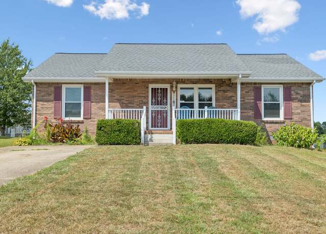 Property at 1073 Bobcat Dr, Clarksville, TN 37042, 3 beds, 2 baths