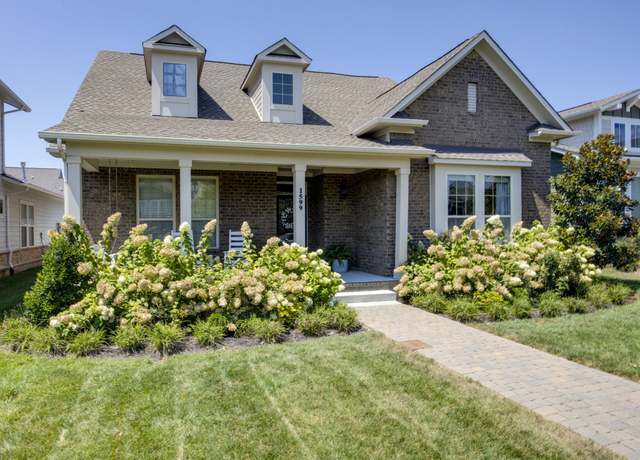 Property at 1599 Drakes Creek Rd, Hendersonville, TN 37075, 3 beds, 2 baths