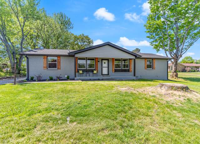 Property at 100 Eleazer Dr, Dickson, TN 37055, 3 beds, 2 baths