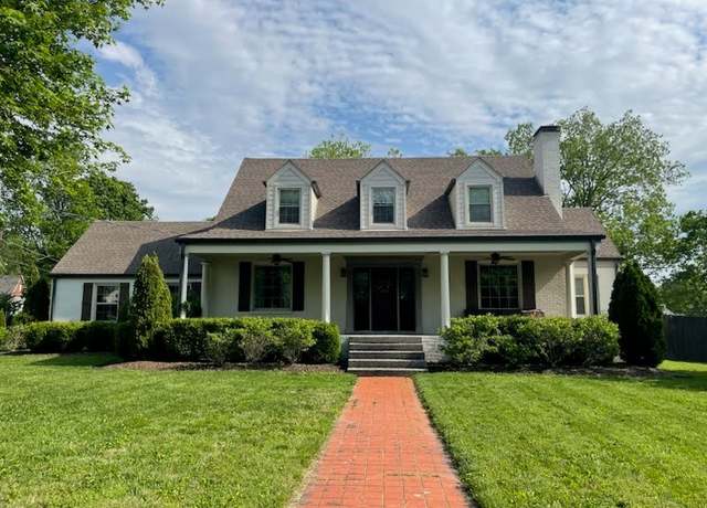 Property at 621 W Spring St, Lebanon, TN 37087, 3 beds, 2 baths