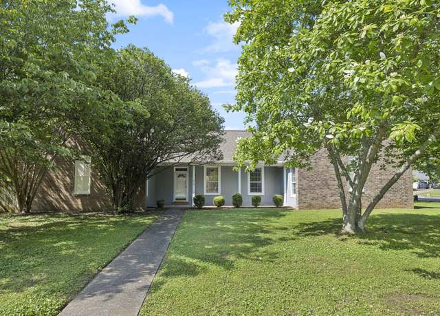 Property at 2710 Wellington Pl, Murfreesboro, TN 37128, 5 beds, 3 baths