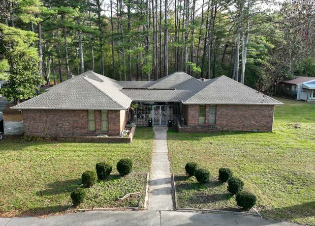 Property at 4870 Mcminnville Hwy, Manchester, TN 37355, 3 beds, 3 baths