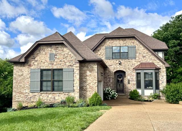 Property at 840 Woodland Way, Nashville, TN 37209, 4 beds, 3.5 baths