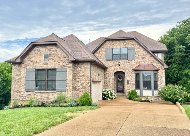 Property at 840 Woodland Way, Nashville, TN 37209, 4 beds, 3.5 baths