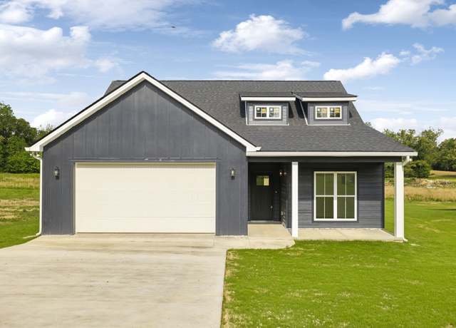 Property at 819 Oconner St, Smithville, TN 37166, 3 beds, 2 baths