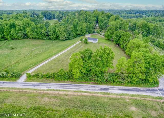 Property at 1447 Dykes Rd, Crossville, TN 38571, 1 bed, 1 bath