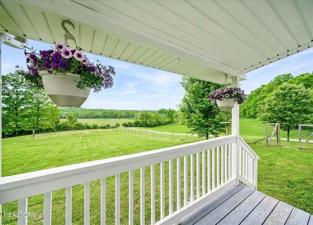Property at 1447 Dykes Rd, Crossville, TN 38571, 1 bed, 1 bath