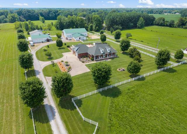 Property at 870 Oak Plains Rd, Clarksville, TN 37043, 3 beds, 3.5 baths