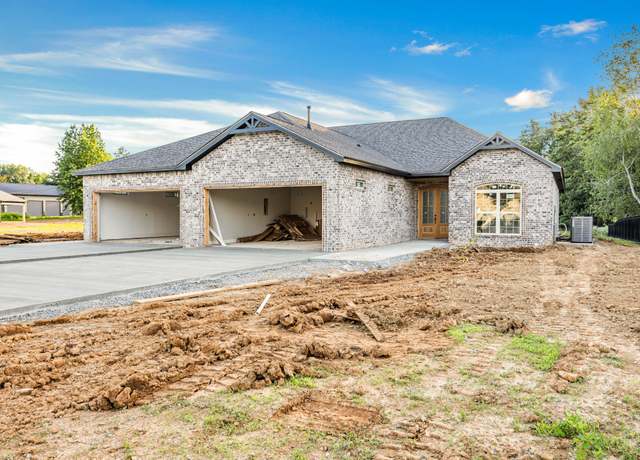 Property at 1048 Veridian Drive Unit 20b, Clarksville, TN 37043, 3 beds, 2 baths