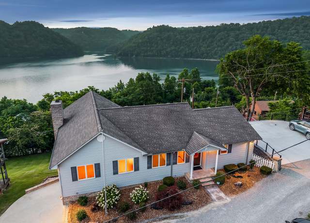 Property at 1634 Falling Water Rd, Sparta, TN 38583, 3 beds, 3 baths
