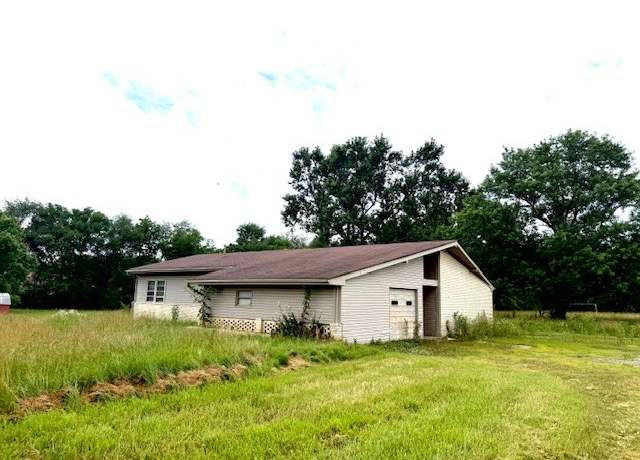 Property at 2921 Huntsville Hwy, Fayetteville, TN 37334, 3 beds, 1 bath