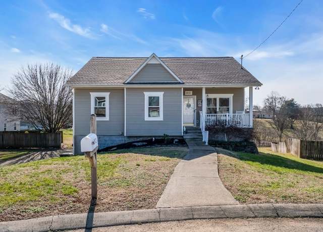 Property at 2821 Belle Meade Pl, Columbia, TN 38401, 3 beds, 2 baths