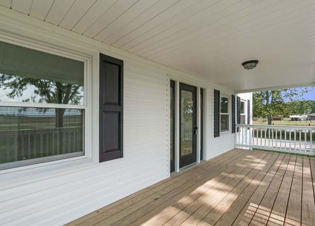 Property at 3289 Buffalo Rd, Ethridge, TN 38456, 5 beds, 2 baths