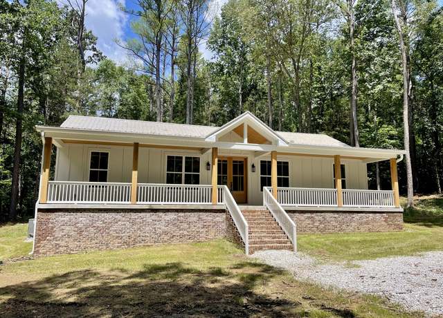 Property at 118 Long Rd, Charlotte, TN 37036, 3 beds, 2 baths
