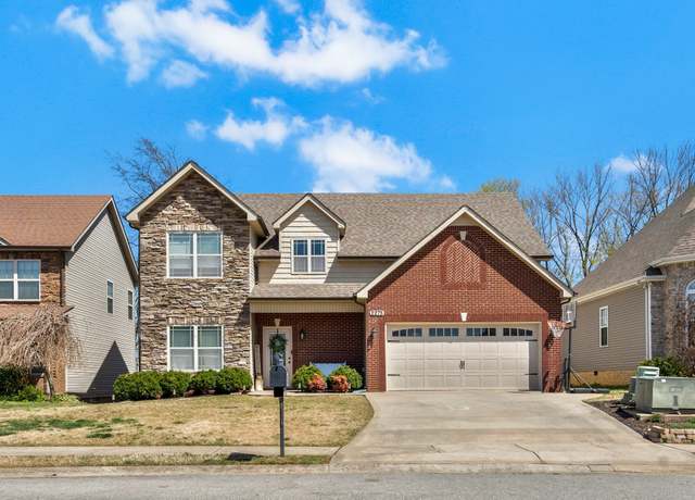 Property at 2275 Ellington Gait Dr, Clarksville, TN 37043, 5 beds, 3 baths