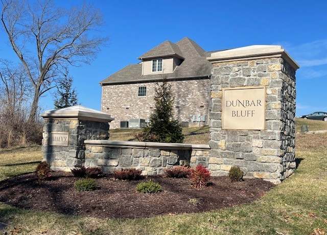 Property at 818 Shady Bluff Trl, Clarksville, TN 37043