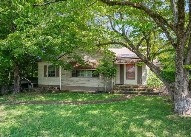 Property at 110 Sims St, Sparta, TN 38583, 3 beds, 2 baths