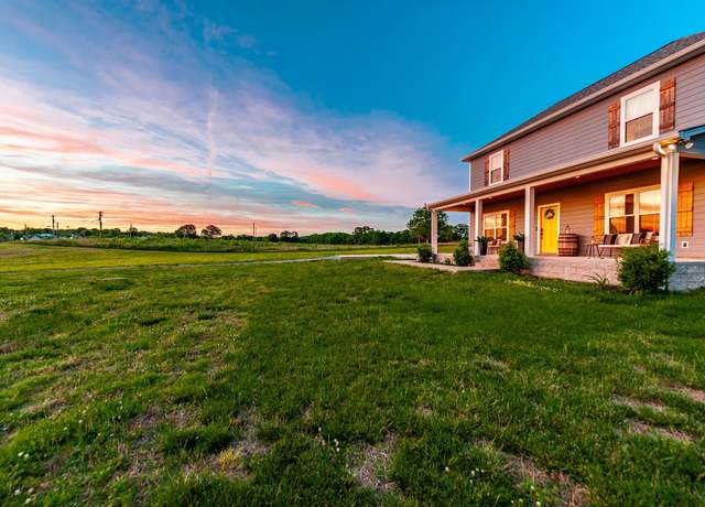 Property at 1446 Littleton Ranch Rd, Castalian Springs, TN 37031, 4 beds, 3 baths