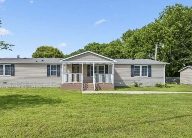Property at 210 Crestview Dr, Mount Juliet, TN 37122, 3 beds, 2 baths