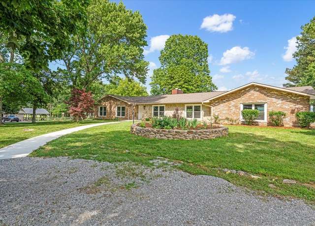 Property at 183 Prairie Plains Rd, Hillsboro, TN 37342, 3 beds, 2.5 baths