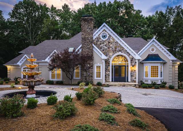 Property at 250 W Laurel Ave, Mcminnville, TN 37110, 5 beds, 7.5 baths