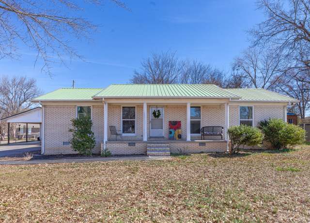 Property at 45 Daniel St, Savannah, TN 38372, 4 beds, 2 baths