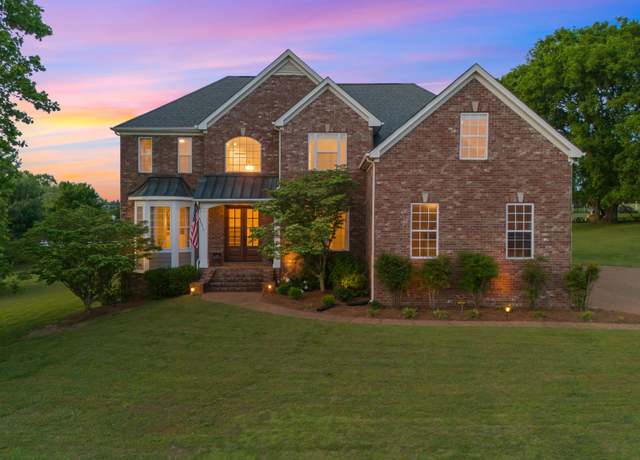 Property at 2058 Earl Pearce Cir, Mount Juliet, TN 37122, 4 beds, 3 baths