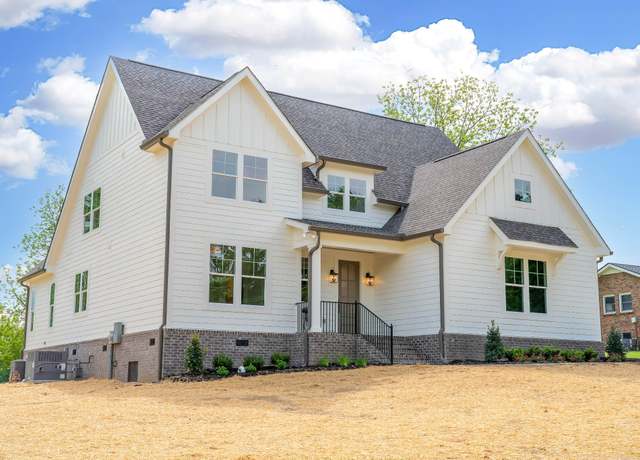 Property at 103 Brookview Dr, White House, TN 37188, 4 beds, 3 baths