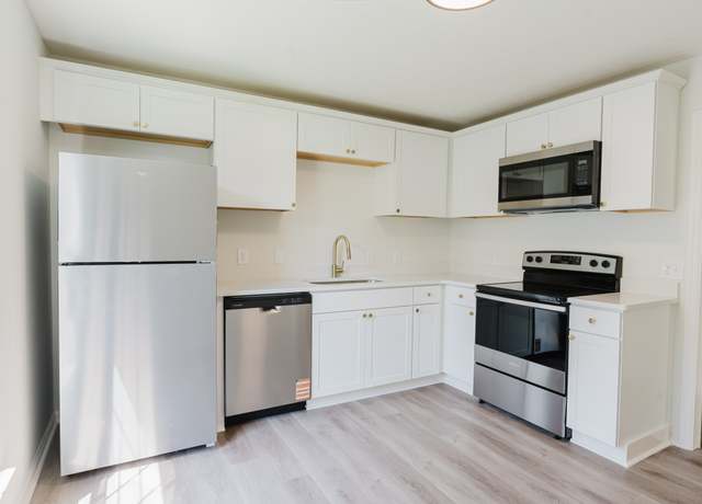 Property at 1110 Cabana Dr, Nashville, TN 37214, 2 beds, 1 bath