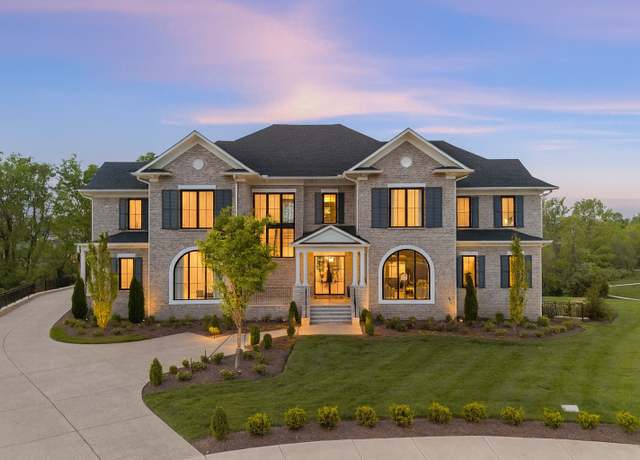 Property at 9316 Edenwilde Dr, Brentwood, TN 37027, 6 beds, 7.5 baths
