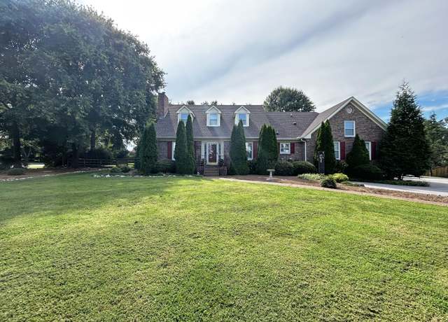 Property at 2546 Steeplechase Rd, Gallatin, TN 37066, 3 beds, 3.5 baths