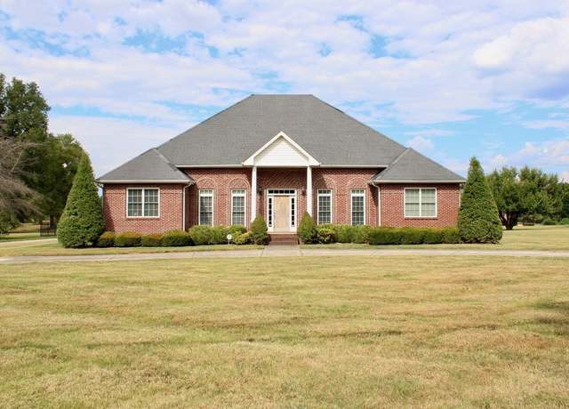 Property at 4647 Sango Rd, Clarksville, TN 37043, 3 beds, 3 baths