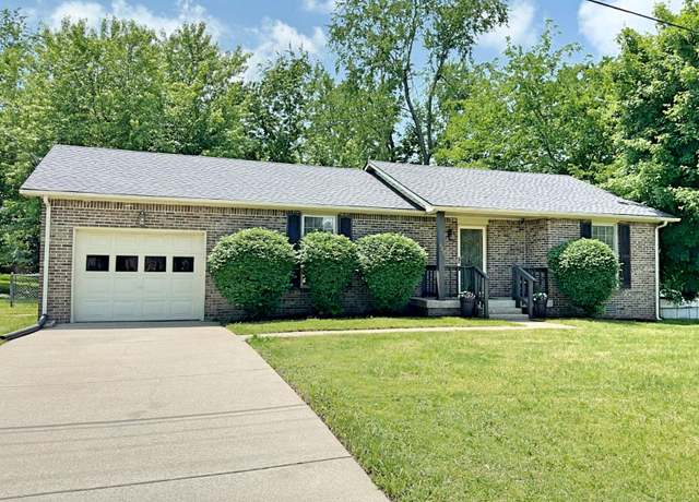 Property at 420 Bluff Dr, Clarksville, TN 37043, 3 beds, 2 baths