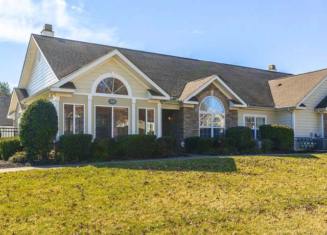 Property at 825 Browns Ln #2004, Gallatin, TN 37066, 2 beds, 2 baths