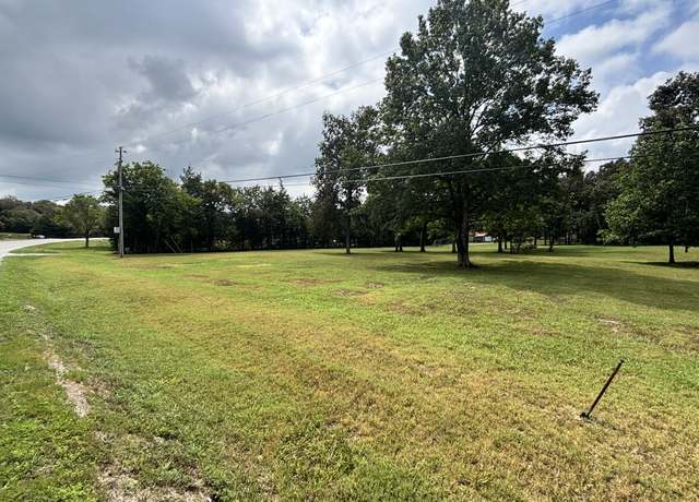 Property at 3514 Tobe Robertson Rd, Columbia, TN 38401, 3 beds, 2.5 baths