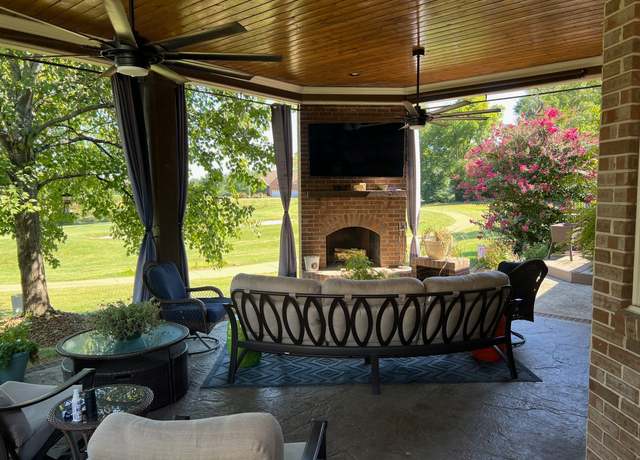 Property at 207 Black Hawk Way, Murfreesboro, TN 37127, 3 beds, 2.5 baths