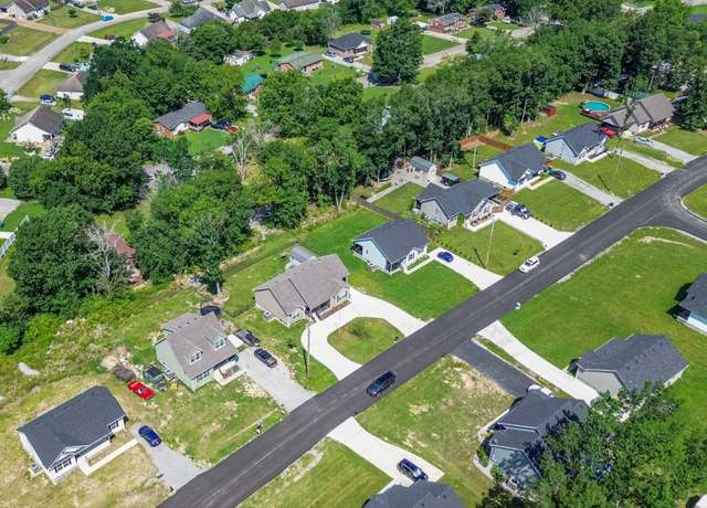 Property at 191 Southview Dr, Lewisburg, TN 37091, 3 beds, 2 baths