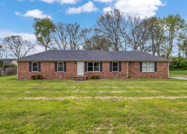 Property at 304 Highfeild Dr, Murfreesboro, TN 37128, 3 beds, 2 baths