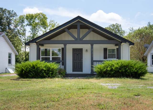 Property at 425 Demoss St, Gallatin, TN 37066, 3 beds, 2 baths